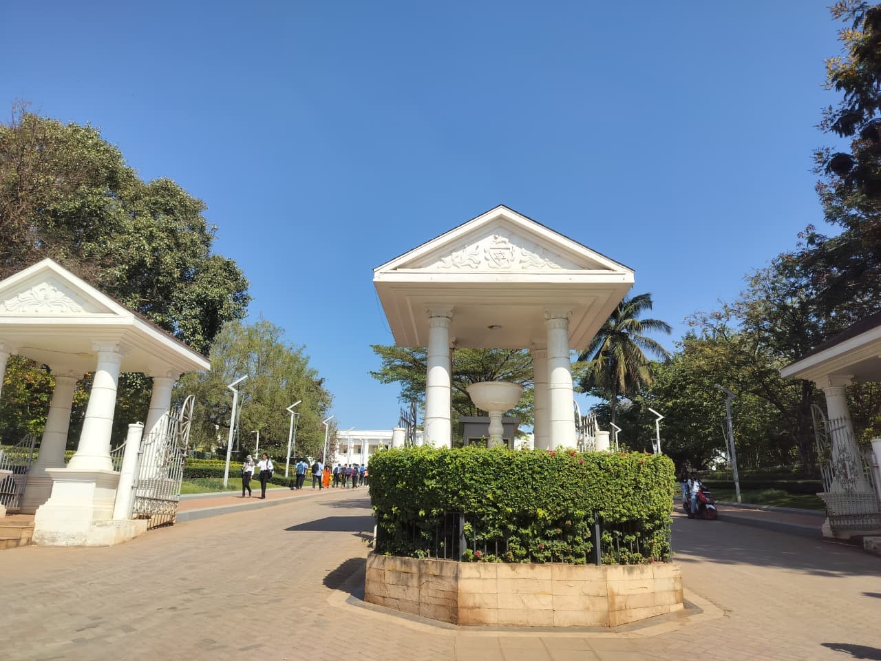 KLE Technological University Hubli campus photo 5